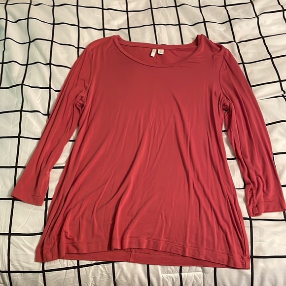 Women’s long sleeve tee size small - Picture 1 of 3